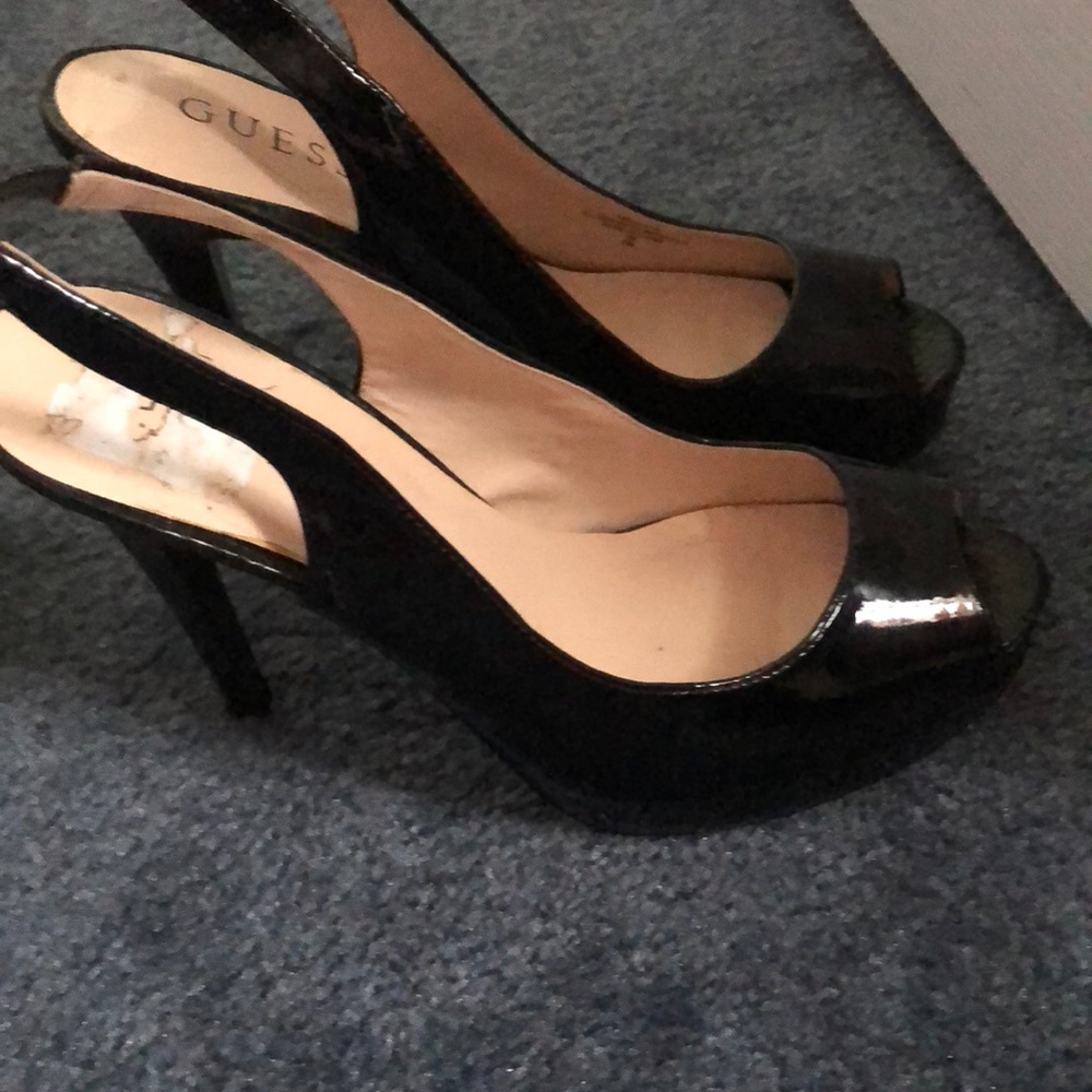 Guess black patent leather heels